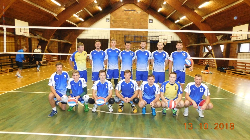 trénink mužů a exhibice pro žáky